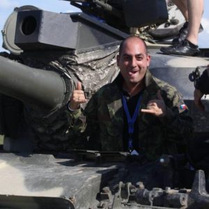 Jízda v bojovém tanku + střelba z Kalašnikova ZDARMA
