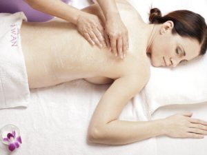 Poporodní relaxační masáž