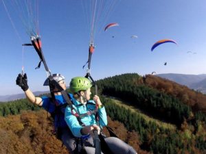 Tandemový paragliding – vyhlídkový let + videozáznam ZDARMA
