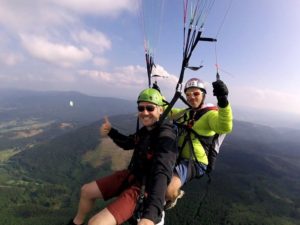 Tandemový paragliding – akrobatický let