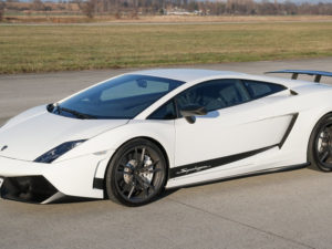 Lamborghini Gallardo vs. Ford Mustang GT350 Shelby