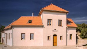 Fotografie: vinařský dvůr na faře Holánek