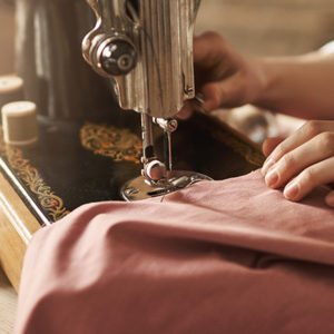 Fotografie: návod , jak využívat satén při šití