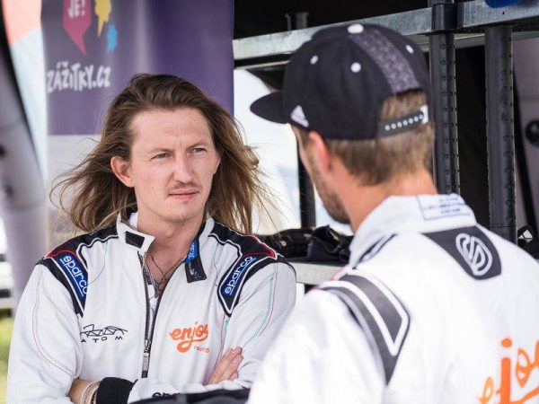 Jízda v Ariel Atom a formuli F4 na okruhu - Obrázek 2