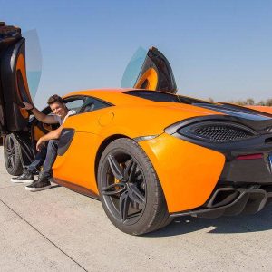 Lamborghini Gallardo vs McLaren 570s - Praha